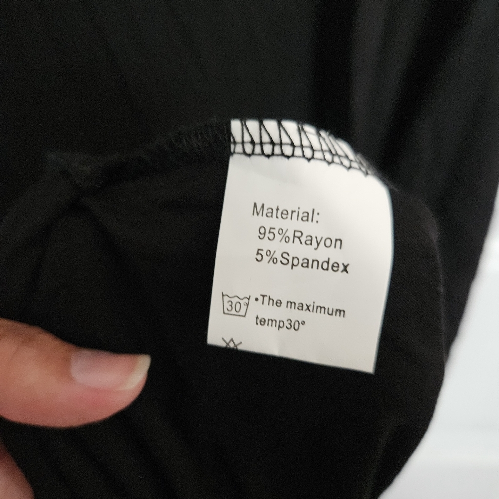 Simple Black Tee-shirt Dress - Picture 3 of 5